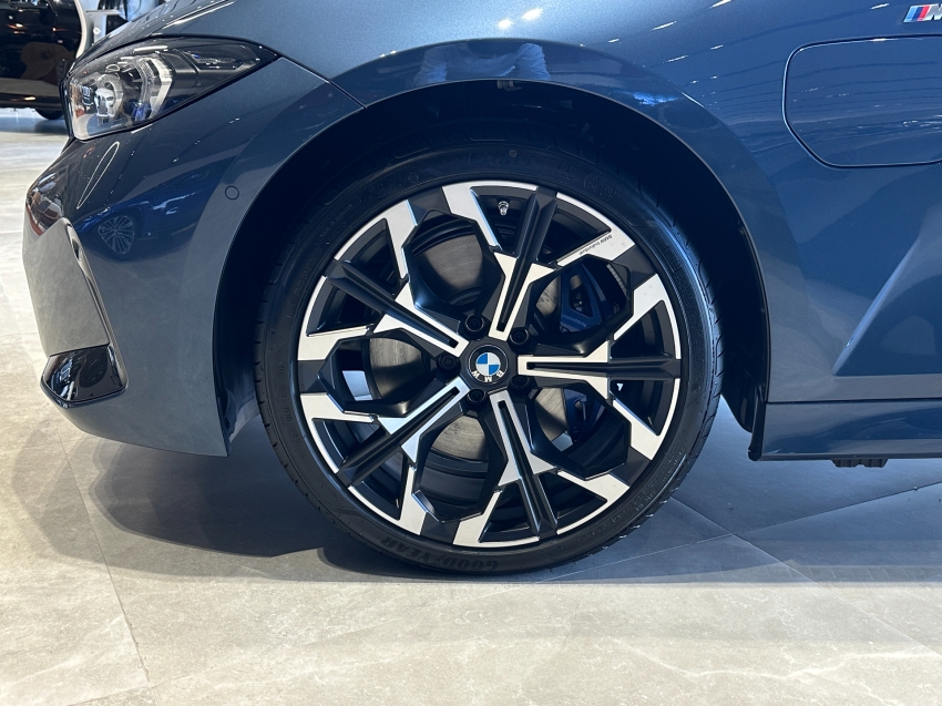 bmw 330e 2.0 16v turbo hibrido m sport automatico 4p 2025