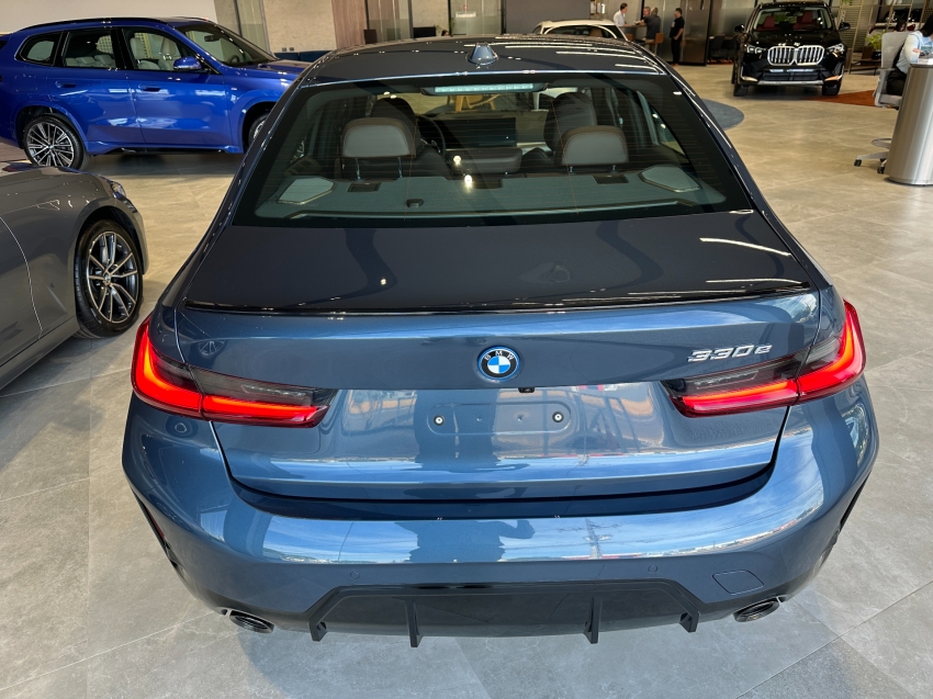 bmw 330e 2.0 16v turbo hibrido m sport automatico 4p 2025