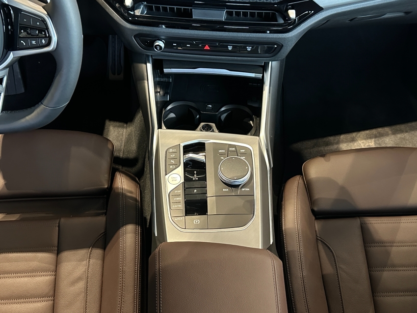 bmw 330e 2.0 16v turbo hibrido m sport automatico 4p 2025