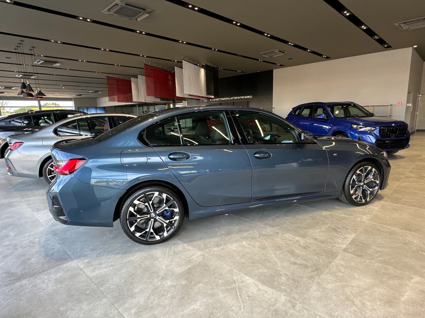 bmw 330e 2.0 16v turbo hibrido m sport automatico 4p 2025