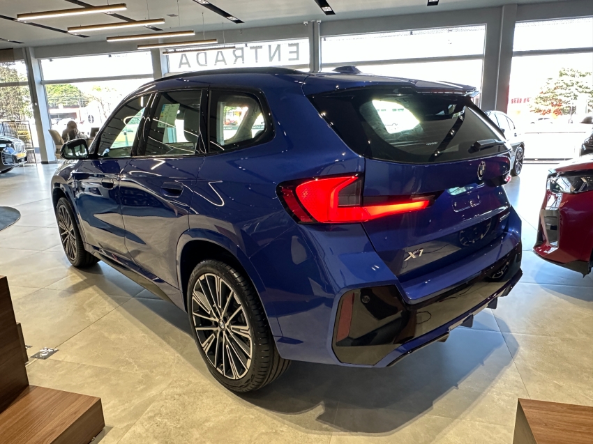 bmw x1 2.0 16v turbo gasolina sdrive20i m sport steptronic 4p automatico 2025
