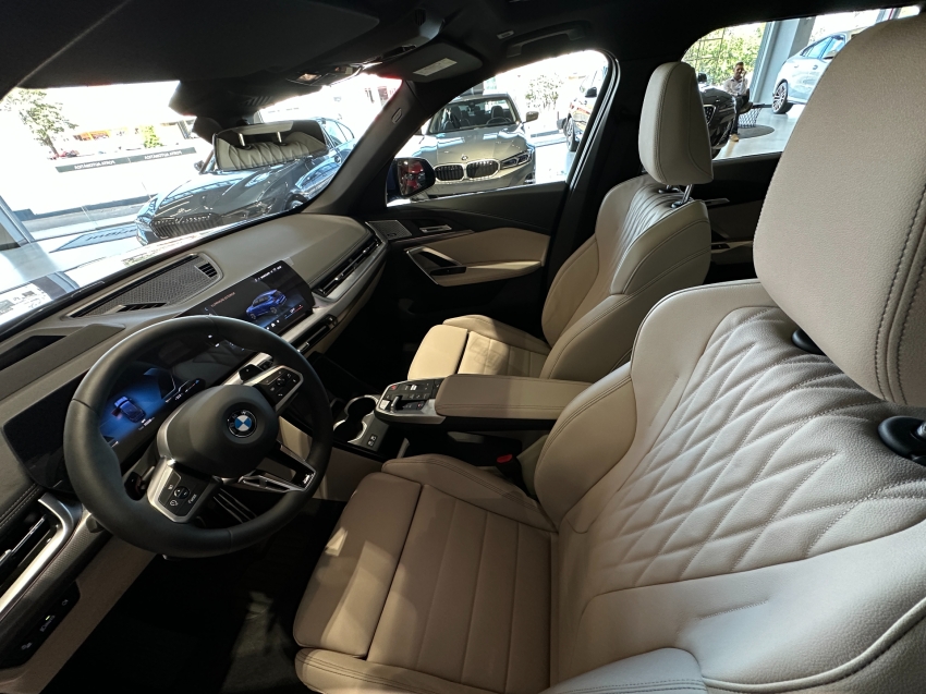 bmw x1 2.0 16v turbo gasolina sdrive20i m sport steptronic 4p automatico 2025