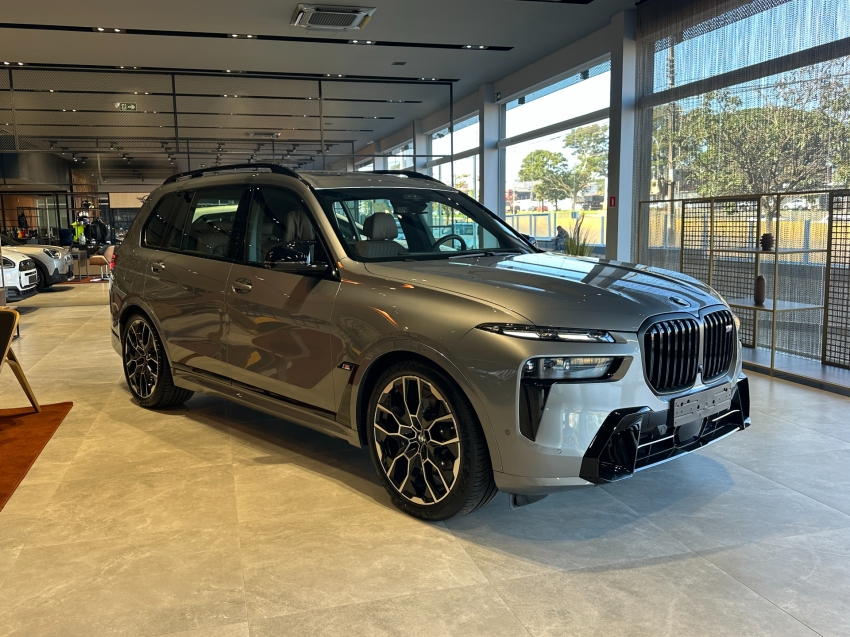 bmw x7 4.4 v8 gasolina m60i steptronic 4p automatico 2025