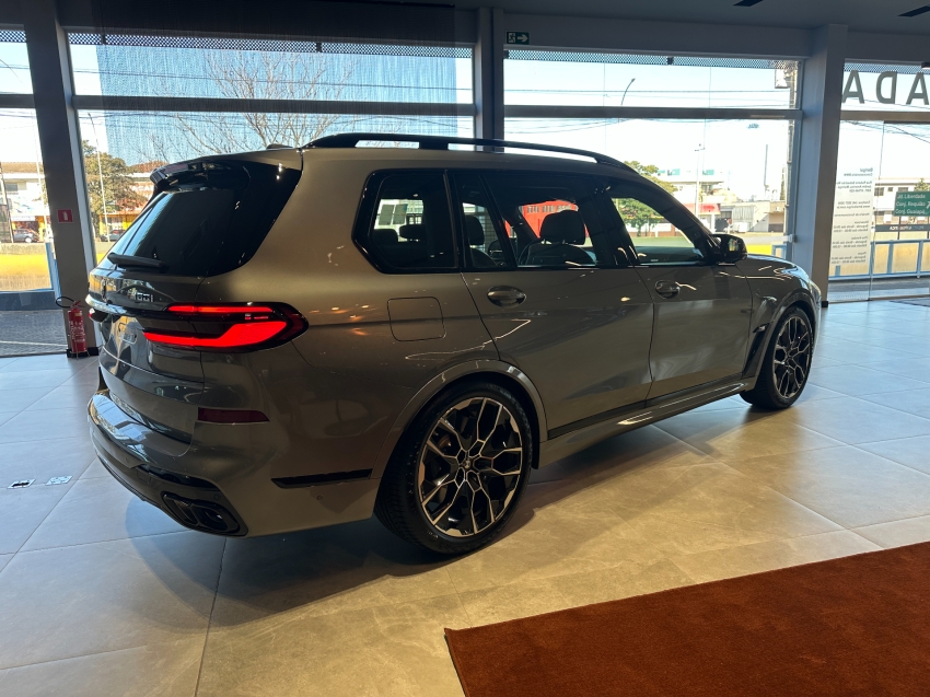 bmw x7 4.4 v8 gasolina m60i steptronic 4p automatico 2025