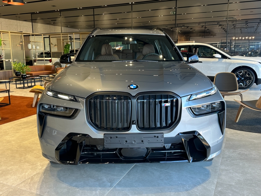 bmw x7 4.4 v8 gasolina m60i steptronic 4p automatico 2025