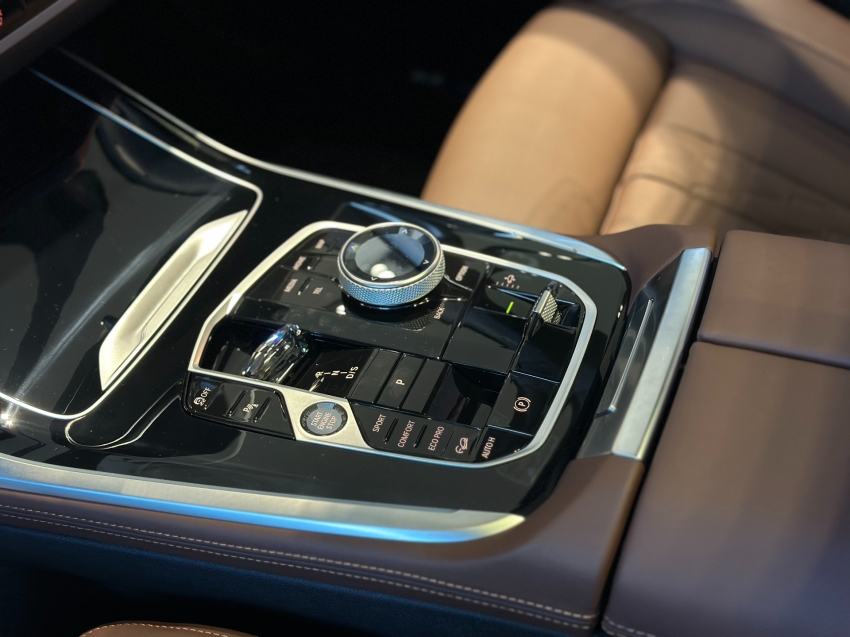 bmw x7 4.4 v8 gasolina m60i steptronic 4p automatico 2025