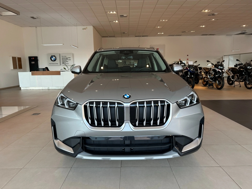 bmw x1 2.0 16v turbo gasolina sdrive20i x-line steptronic 4p automatico 2025
