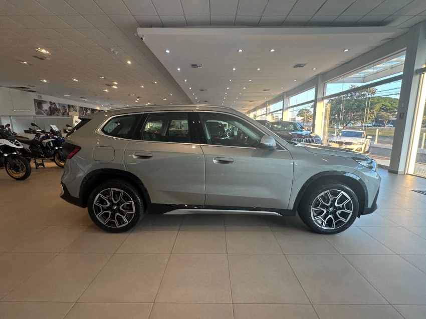 bmw x1 2.0 16v turbo gasolina sdrive20i x-line steptronic 4p automatico 2025