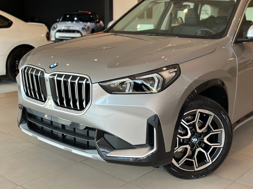 bmw x1 2.0 16v turbo gasolina sdrive20i x-line steptronic 4p automatico 2025