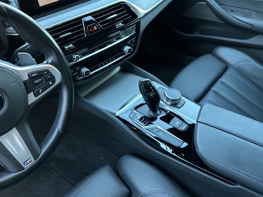 bmw 530e 2.0 16v twinpower hibrido m sport automatico 4p 2019