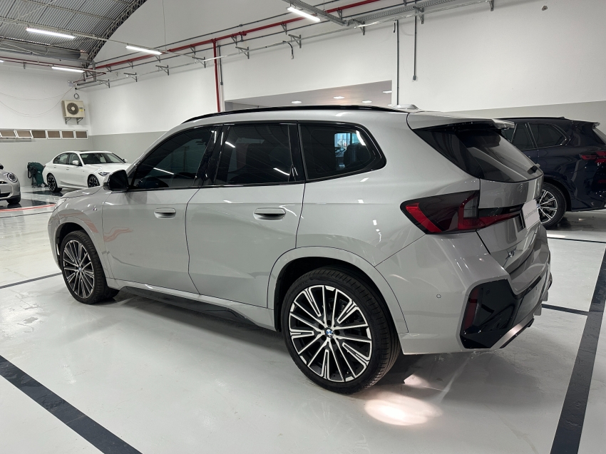 bmw x1 2.0 16v turbo gasolina sdrive20i m sport steptronic 4p automatico 2023