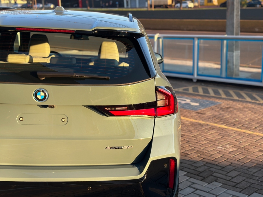 bmw ix1 eletrico xdrive30 m sport 2.0 4p automatico 2025