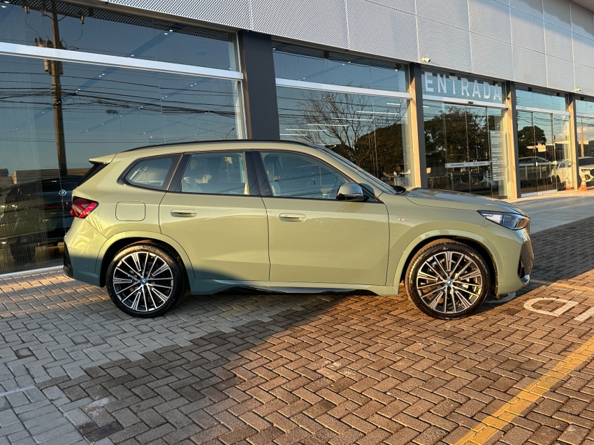 bmw ix1 eletrico xdrive30 m sport 2.0 4p automatico 2025