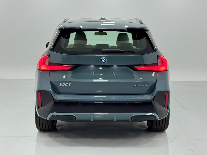 bmw ix1 eletrico xdrive30 m sport 2.0 4p automatico 2025