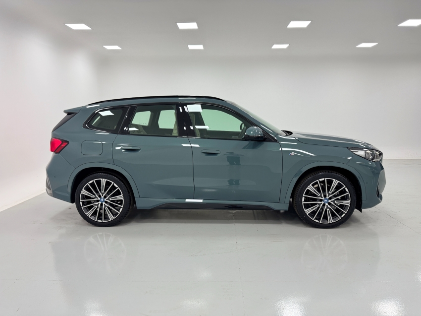 bmw ix1 eletrico xdrive30 m sport 2.0 4p automatico 2025