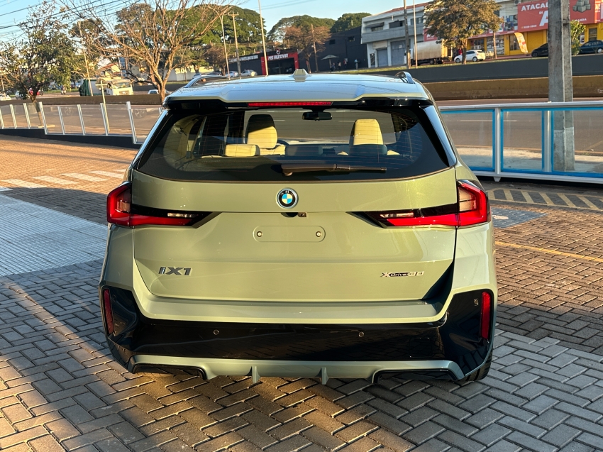 bmw ix1 eletrico xdrive30 m sport 2.0 4p automatico 2025