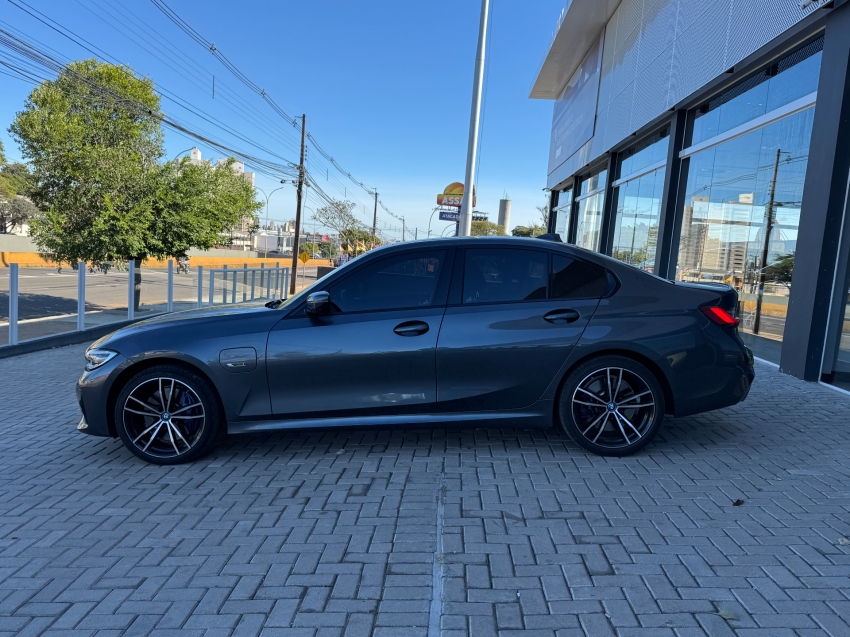 bmw 330e 2.0 16v turbo hibrido m sport automatico 4p 2022