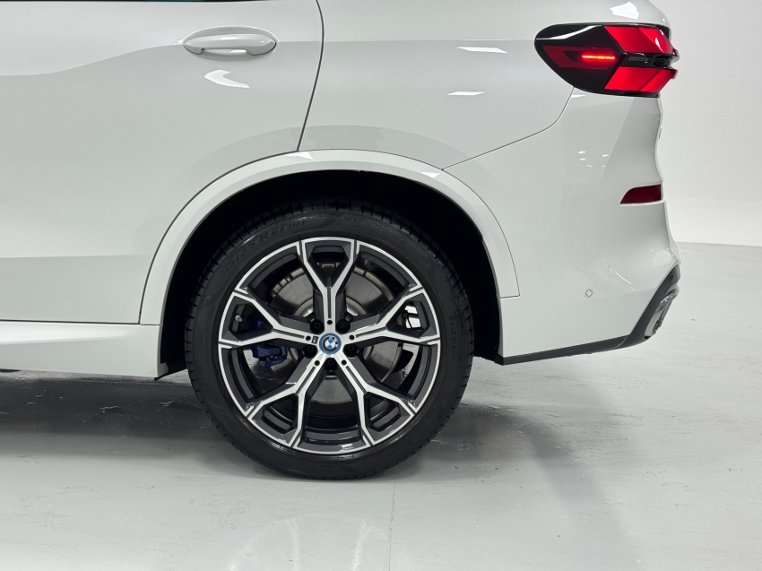 bmw x5 3.0 i6 turbo hibrido xdrive50e m sport automatico 4p 2024