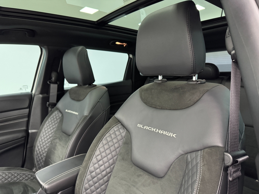 jeep compass 2.0 hurricane 4 turbo gasolina blackhawk at9 4p automatico 2025