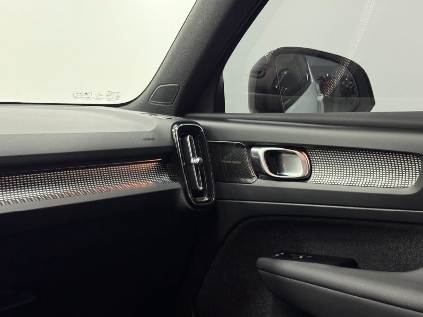 volvo xc40 p8 recharge electric bev pure awd 2.0 eletrico 4p automatico 2022