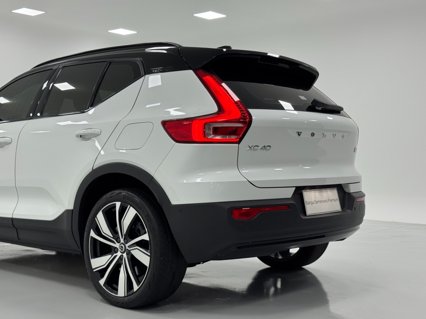 volvo xc40 p8 recharge electric bev pure awd 2.0 eletrico 4p automatico 2022