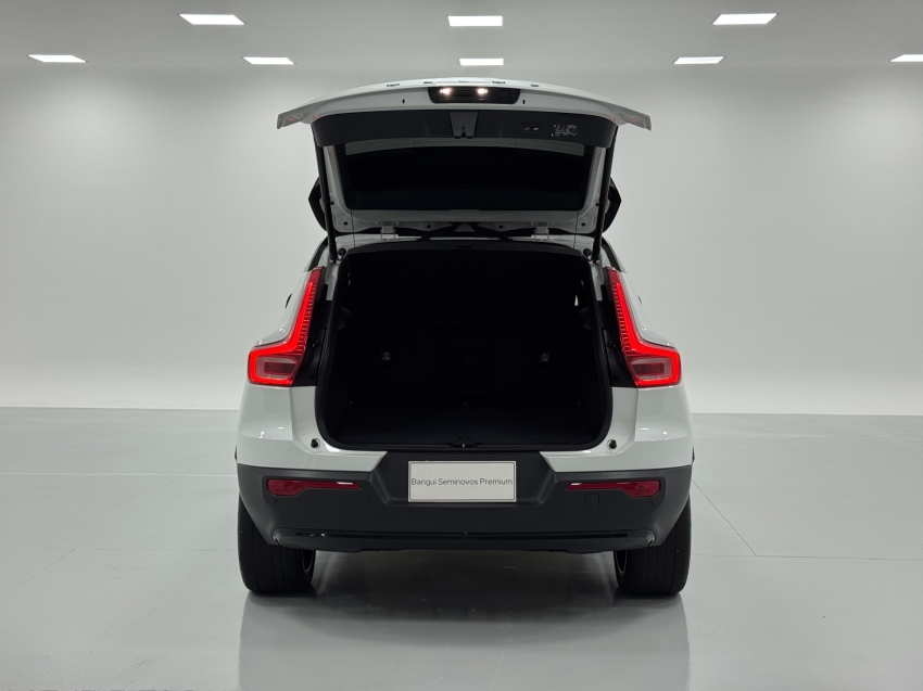 volvo xc40 p8 recharge electric bev pure awd 2.0 eletrico 4p automatico 2022
