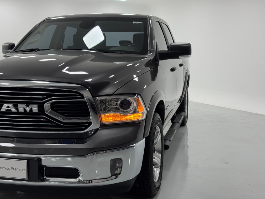 ram 1500 5.7 v8 gasolina limited cd 4x4 automatico 4p 2023