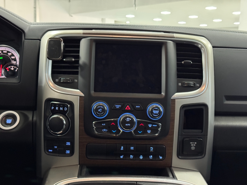 ram 1500 5.7 v8 gasolina limited cd 4x4 automatico 4p 2023