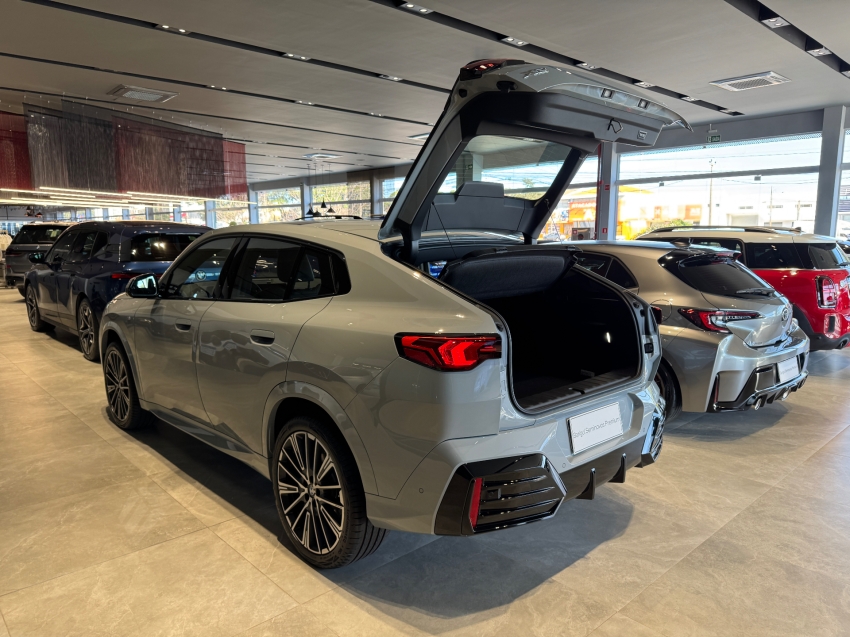bmw x2 2.0 turbo gasolina xdrive20i m sport steptronic 4p automatico 2025