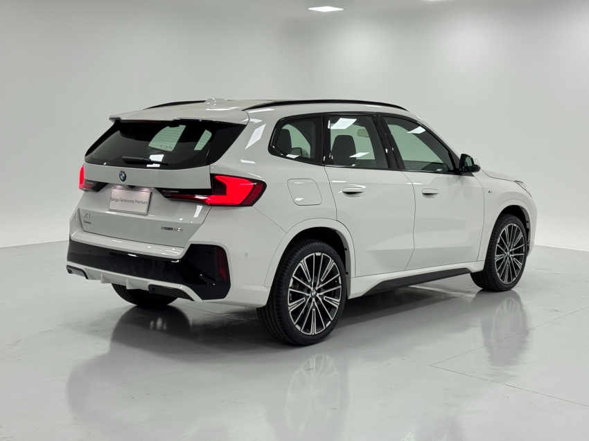 bmw x1 2.0 16v turbo gasolina sdrive20i m sport steptronic 4p automatico 2025