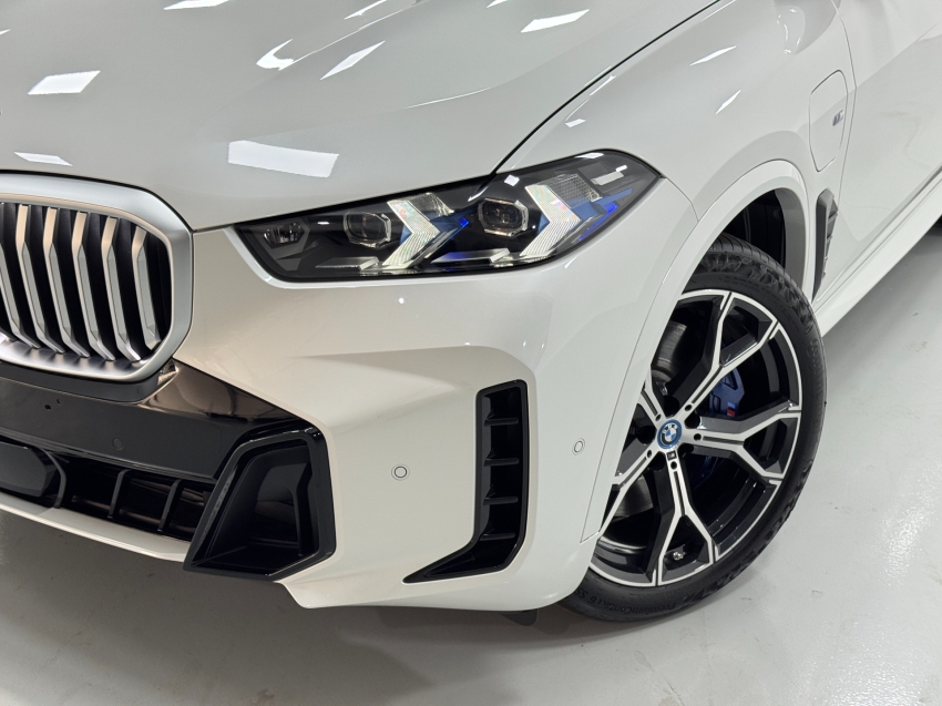 bmw x5 3.0 i6 turbo hibrido xdrive50e m sport automatico 4p 2025