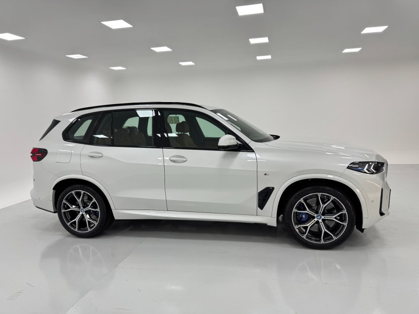 bmw x5 3.0 i6 turbo hibrido xdrive50e m sport automatico 4p 2025