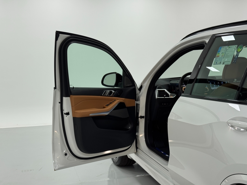bmw x5 3.0 i6 turbo hibrido xdrive50e m sport automatico 4p 2025