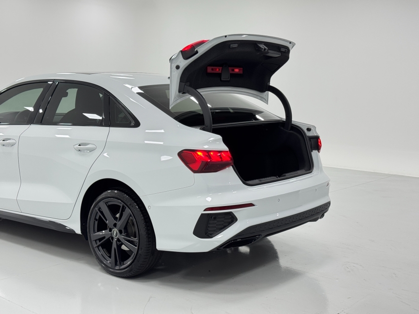 audi a3 2.0 40 tfsi mhev sedan performance black s-tronic gasolina 4p automatico 2023