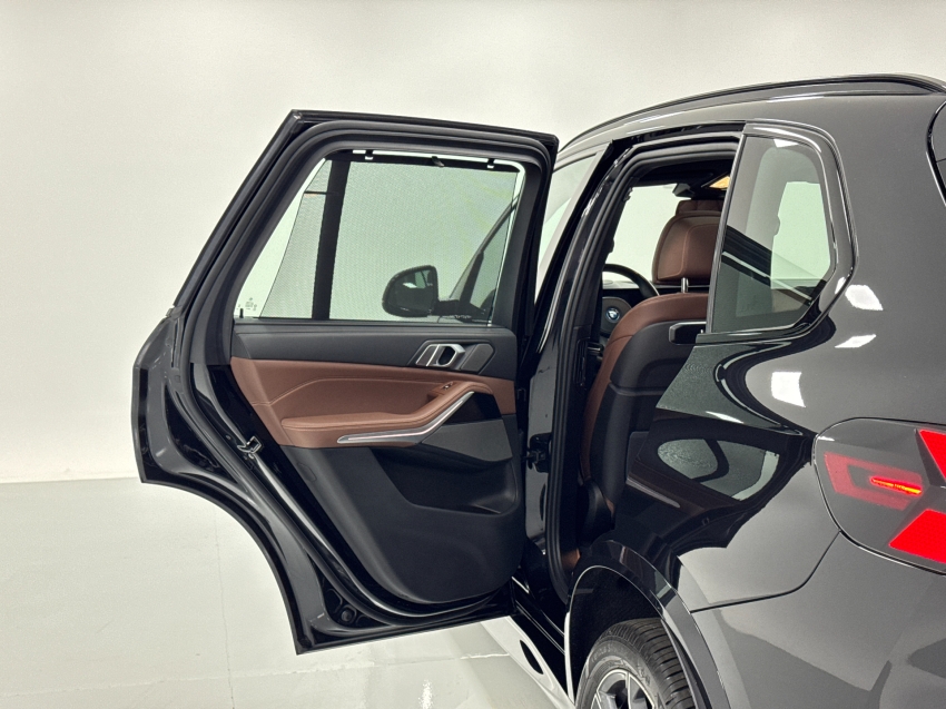 bmw x5 3.0 i6 turbo hibrido xdrive50e m sport automatico 4p 2024