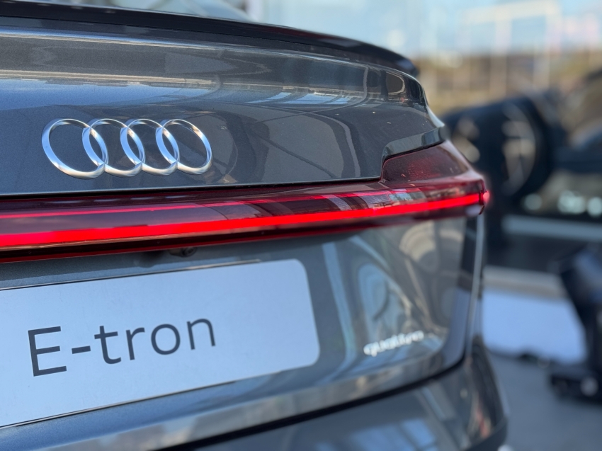 audi e-tron eletrico sportback performance black quattro 3.0 4p automatico 2020