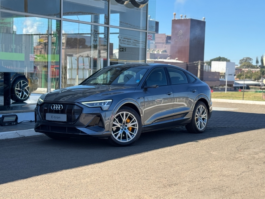 audi e-tron eletrico sportback performance black quattro 3.0 4p automatico 2020 audi e-tron eletrico sportback performance black quattro 3.0 4p automatico 2020