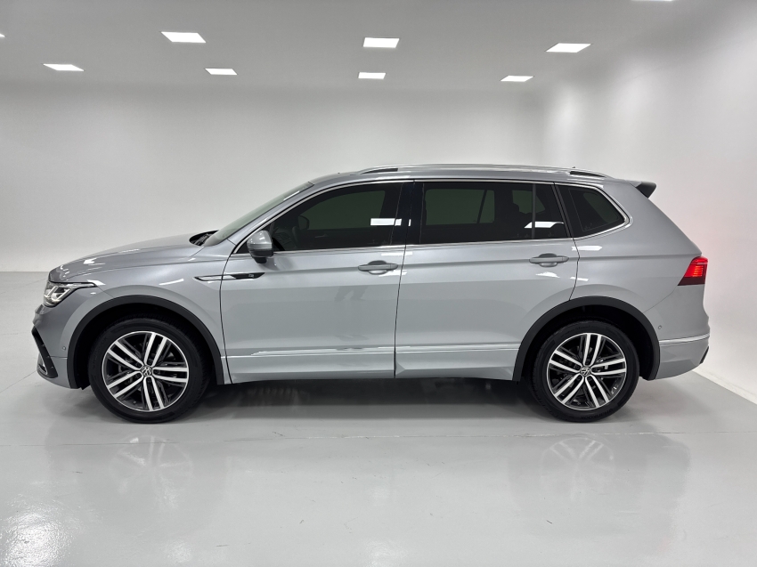 volkswagen tiguan 2.0 300 tsi gasolina allspace r-line automatico 4p 2024