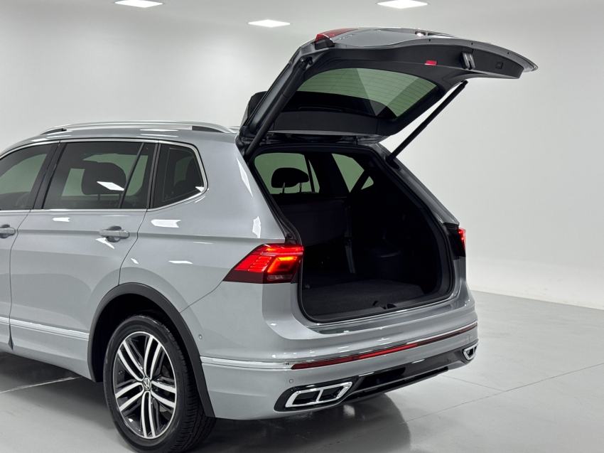 volkswagen tiguan 2.0 300 tsi gasolina allspace r-line automatico 4p 2024