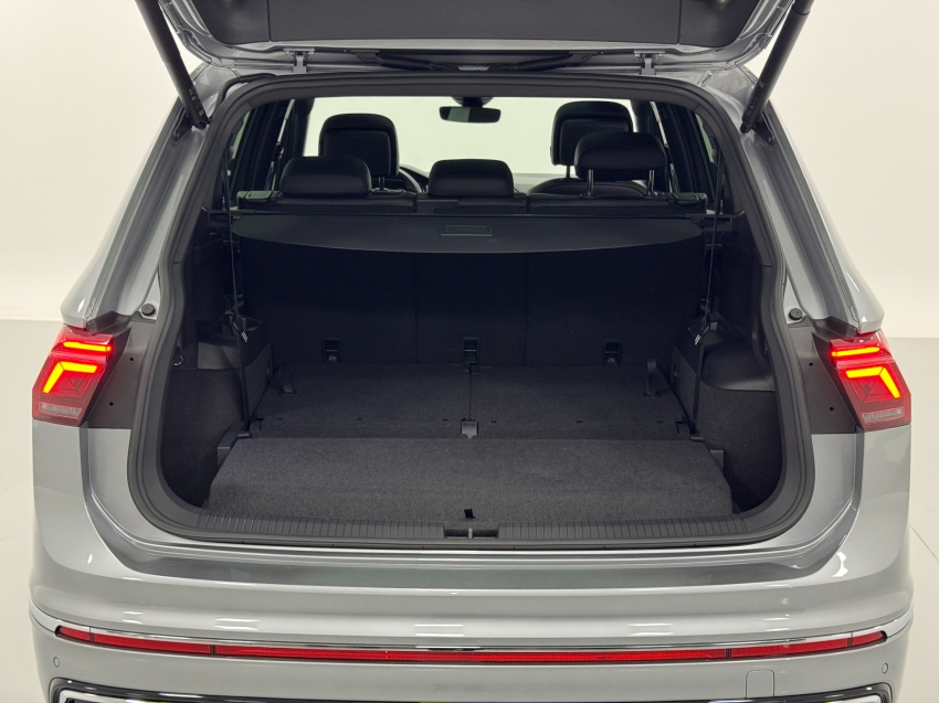 volkswagen tiguan 2.0 300 tsi gasolina allspace r-line automatico 4p 2024