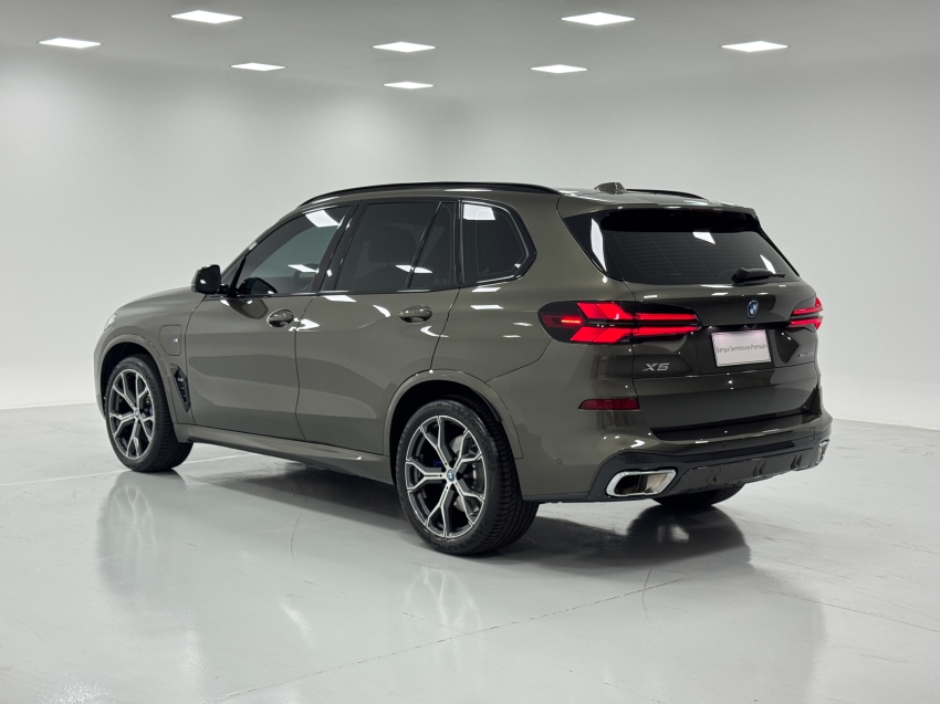 bmw x5 3.0 i6 turbo hibrido xdrive50e m sport automatico 4p 2024