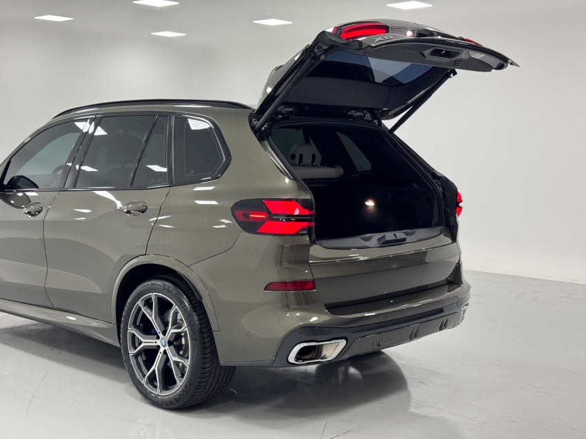 bmw x5 3.0 i6 turbo hibrido xdrive50e m sport automatico 4p 2024