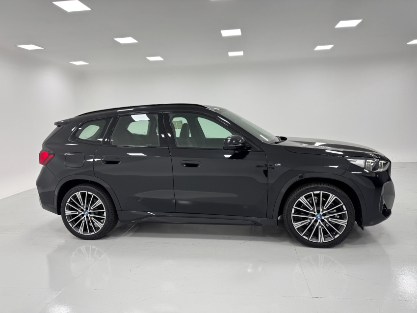 bmw ix1 eletrico xdrive30 m sport 2.0 4p automatico 2025
