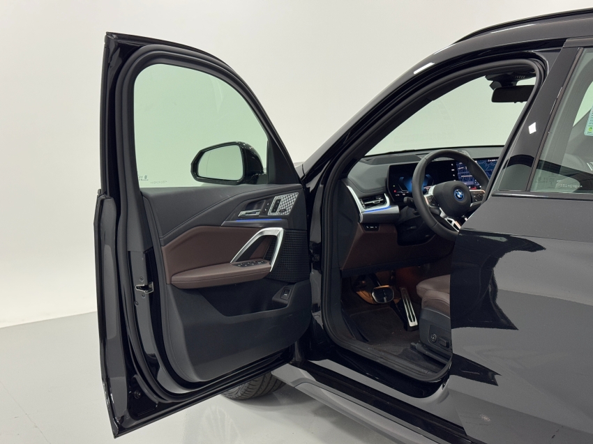 bmw ix1 eletrico xdrive30 m sport 2.0 4p automatico 2025