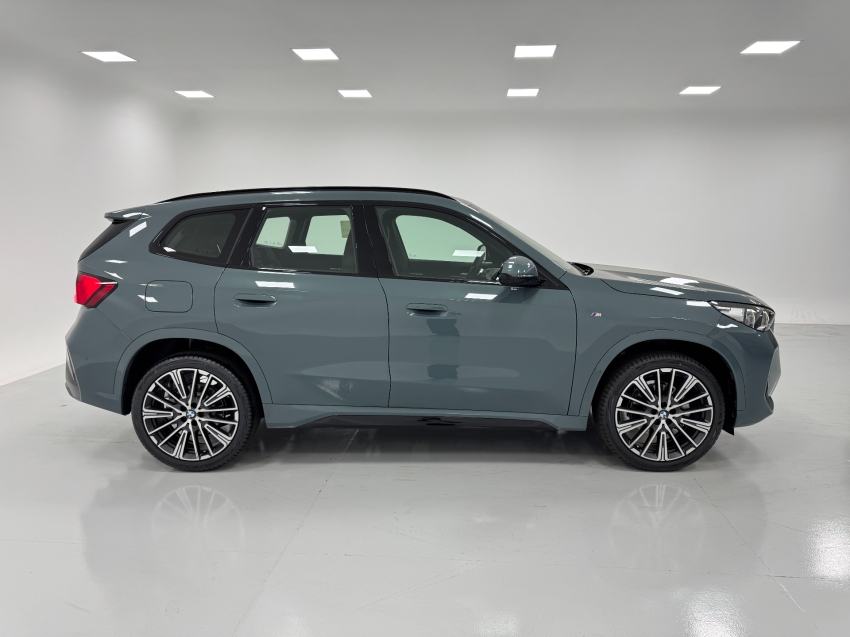 bmw x1 2.0 16v turbo gasolina sdrive20i m sport steptronic 4p automatico 2025