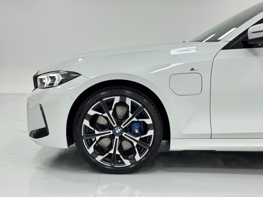bmw 330e 2.0 16v turbo hibrido m sport automatico 4p 2025