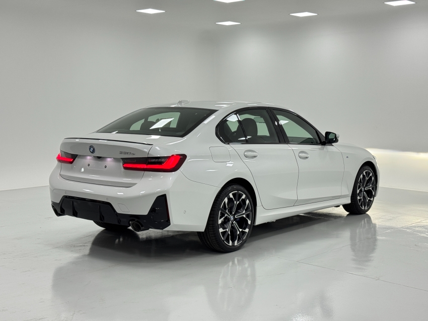bmw 330e 2.0 16v turbo hibrido m sport automatico 4p 2025