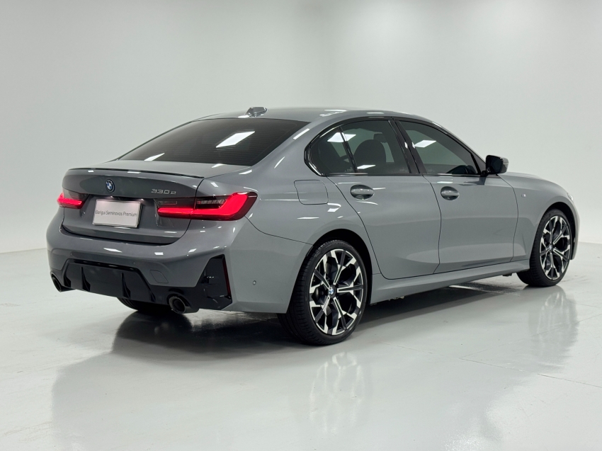 bmw 330e 2.0 16v turbo hibrido m sport automatico eletrico 4p 2025
