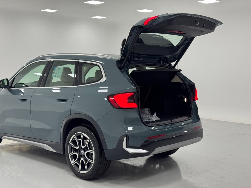 bmw x1 2.0 16v turbo gasolina sdrive20i x-line steptronic 4p automatico 2026