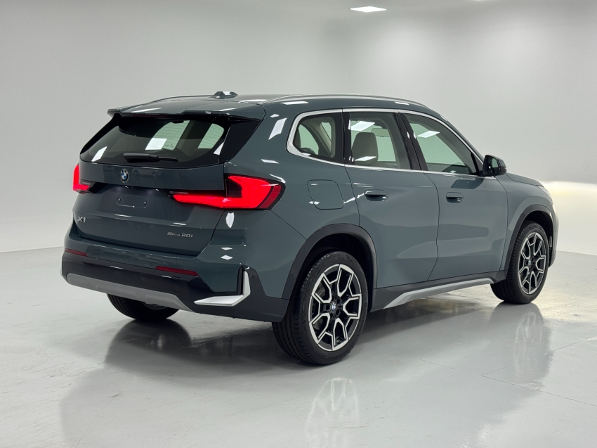 bmw x1 2.0 16v turbo gasolina sdrive20i x-line steptronic 4p automatico 2026